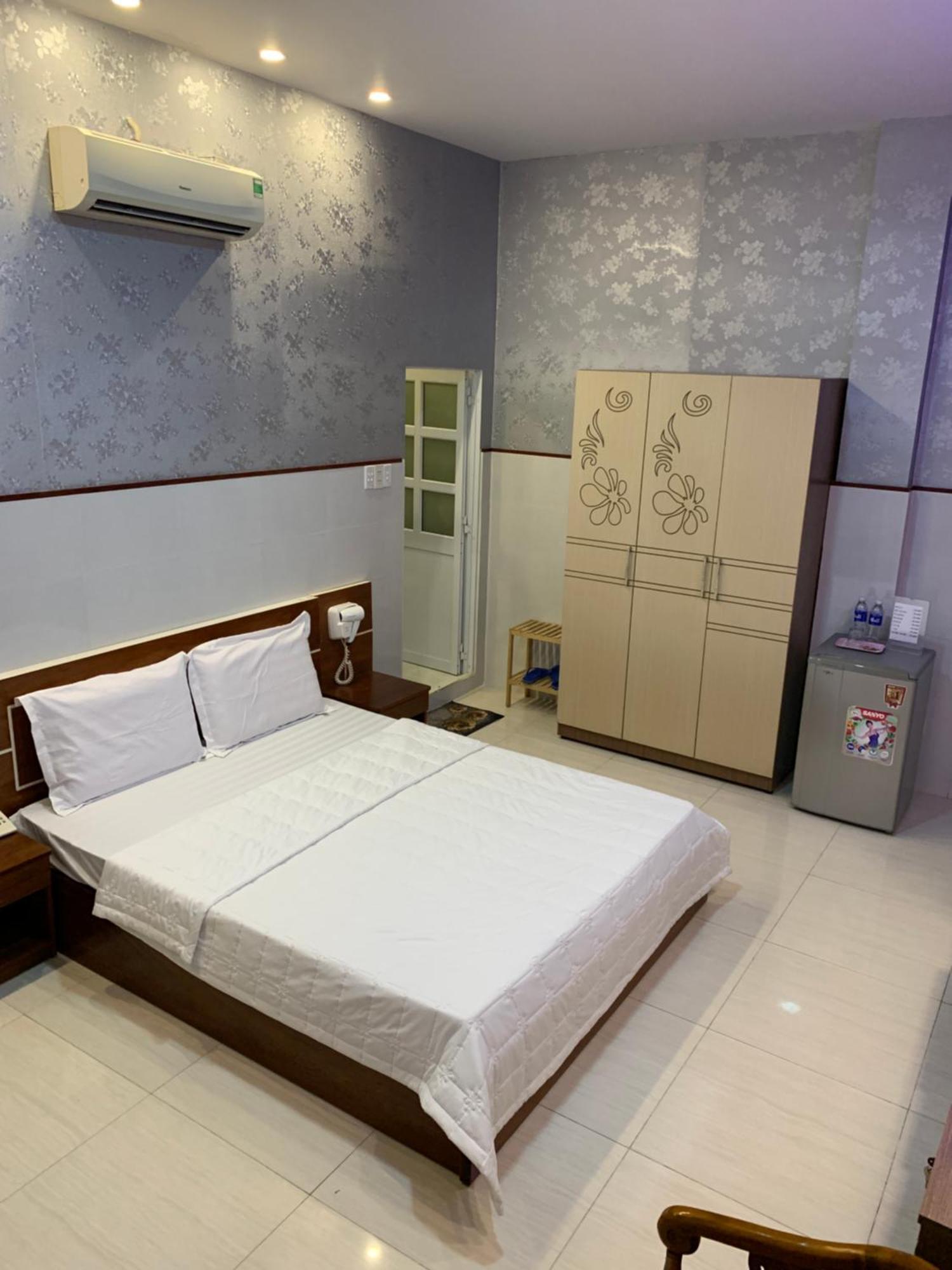 Hotel Khach San Kim Hung 2 Bac Lieu Exterior foto