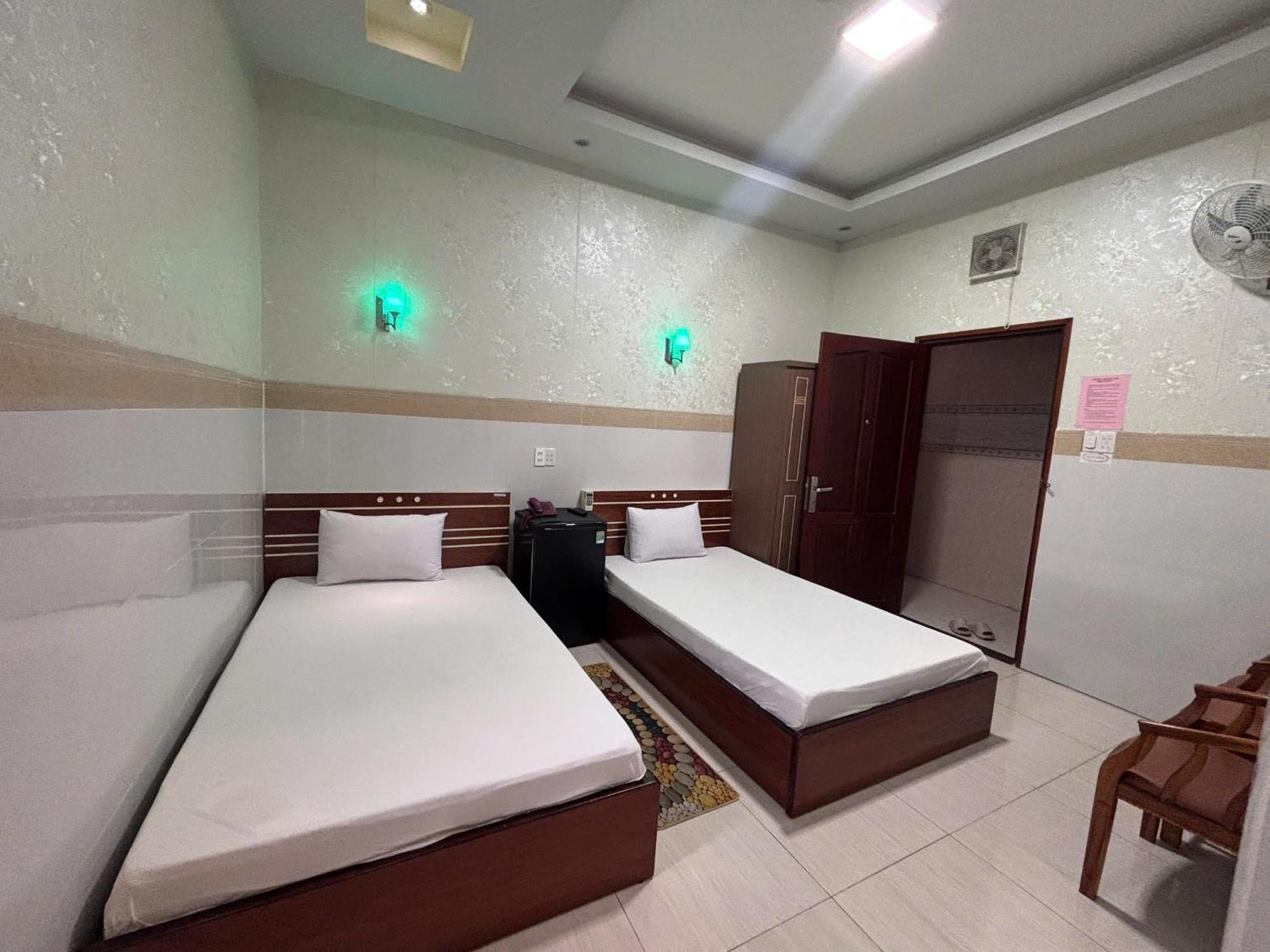 Hotel Khach San Kim Hung 2 Bac Lieu Exterior foto