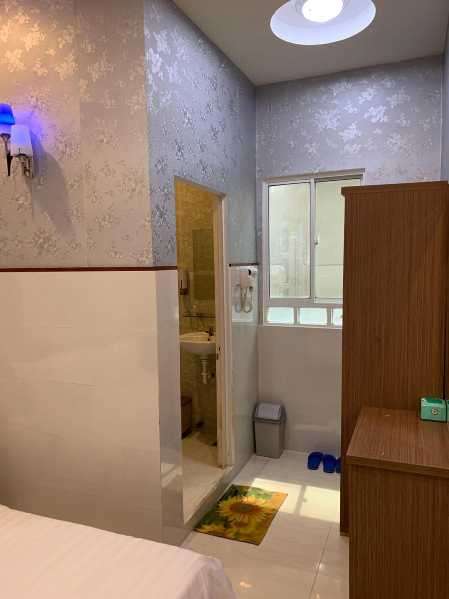 Hotel Khach San Kim Hung 2 Bac Lieu Exterior foto